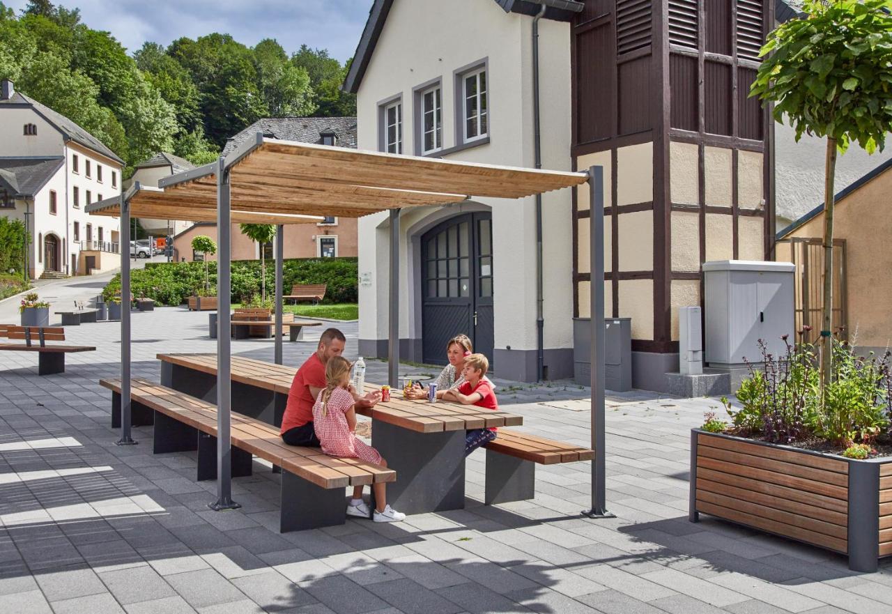 Hotel-Restaurant Beim Schlass Wiltz Buitenkant foto