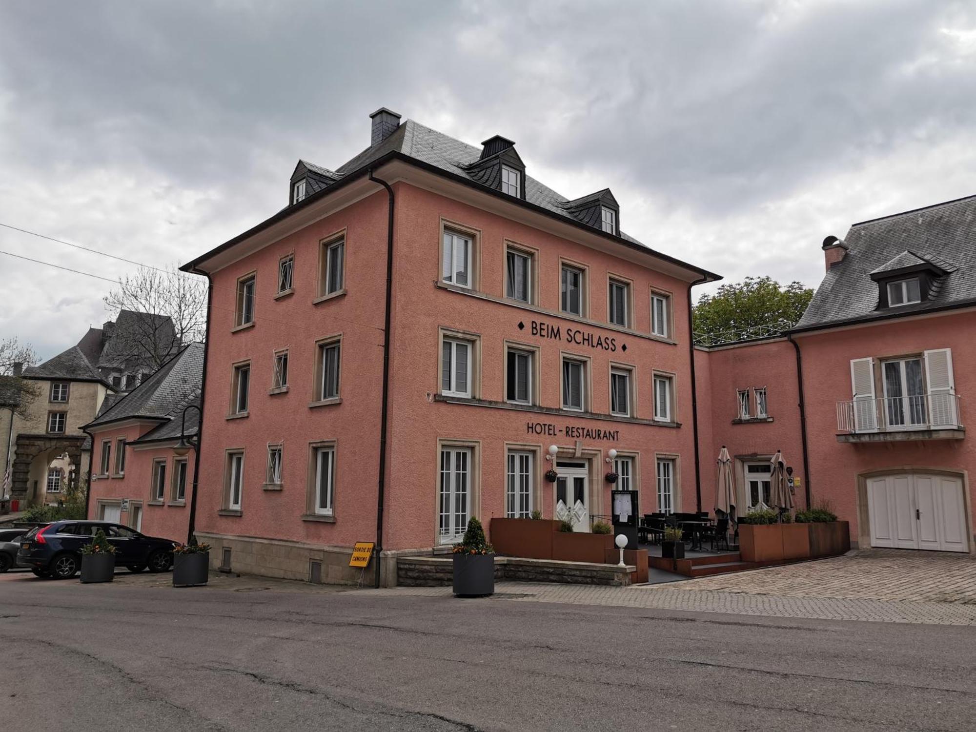 Hotel-Restaurant Beim Schlass Wiltz Buitenkant foto