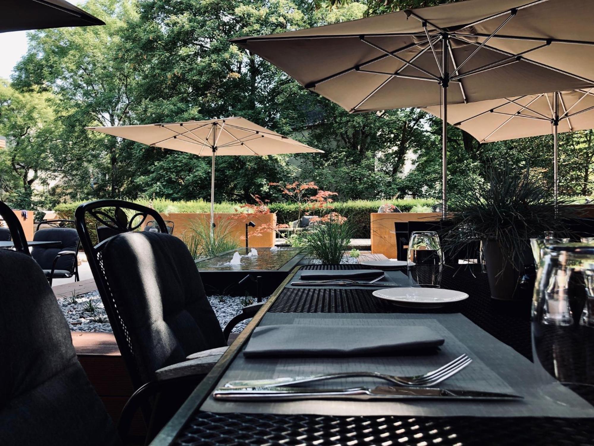 Hotel-Restaurant Beim Schlass Wiltz Buitenkant foto
