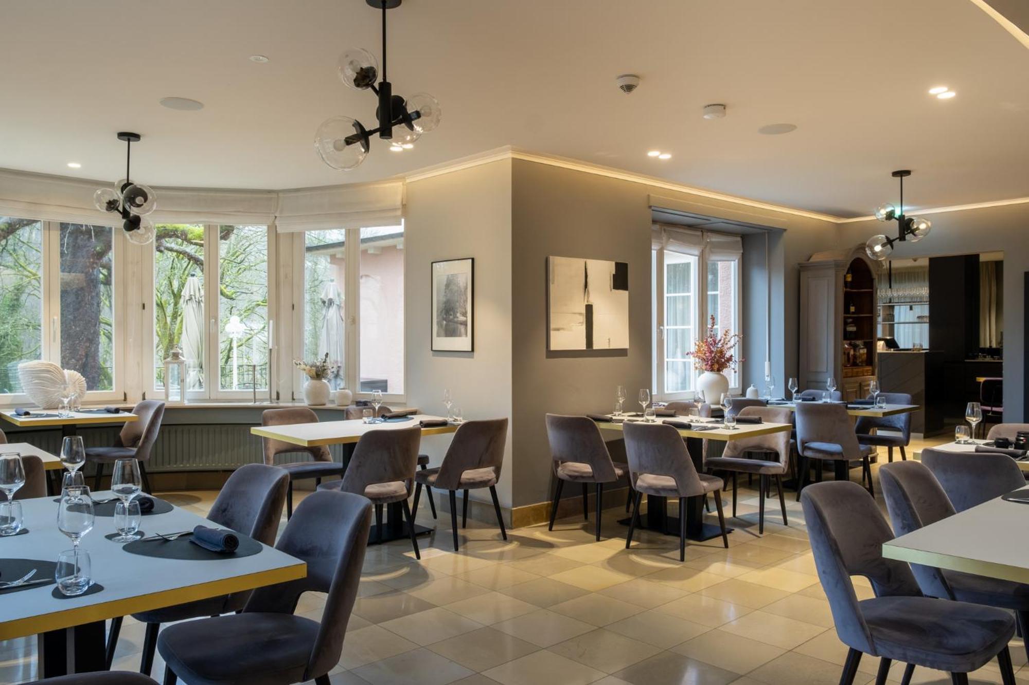 Hotel-Restaurant Beim Schlass Wiltz Buitenkant foto