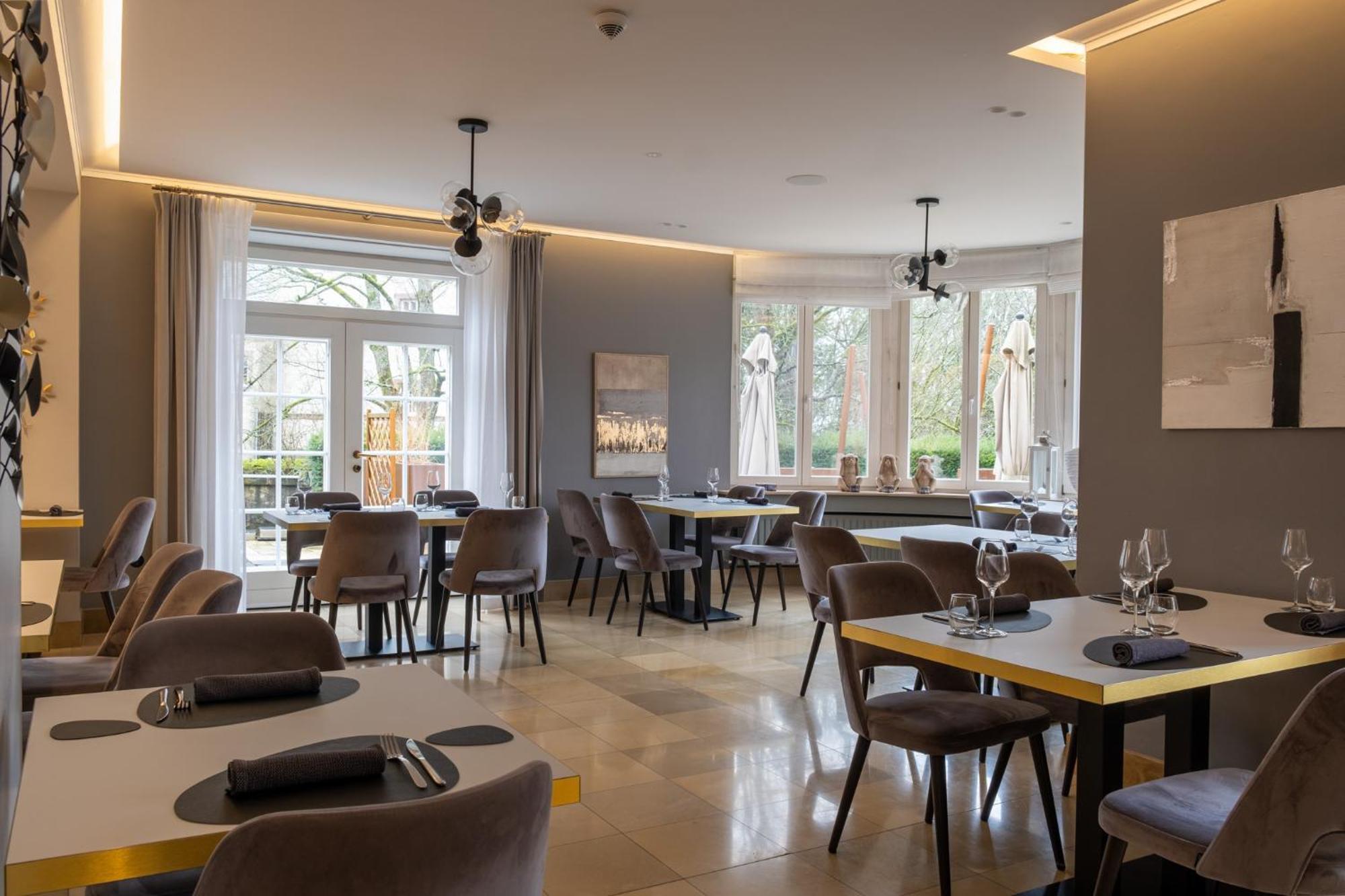 Hotel-Restaurant Beim Schlass Wiltz Buitenkant foto